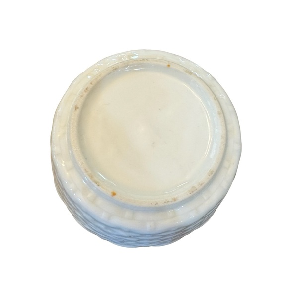 John Wagner & Sons Strawberry Basket Weave Small Bowl Ivyland PA Made in Japan - Picture 7 of 10